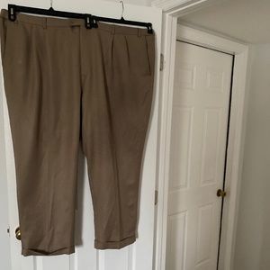 Men’s Cuffed Khaki Pants